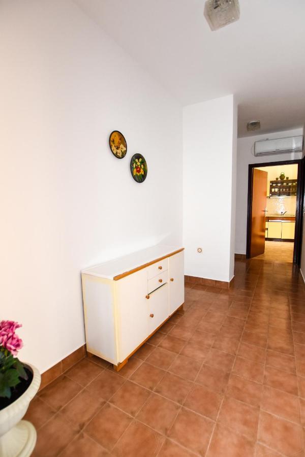 Apartments With A Parking Space Pag - 11358 Pag Town Exteriör bild