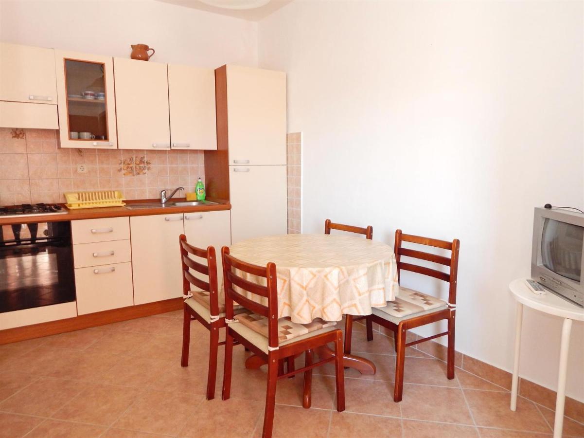 Apartments With A Parking Space Pag - 11358 Pag Town Exteriör bild