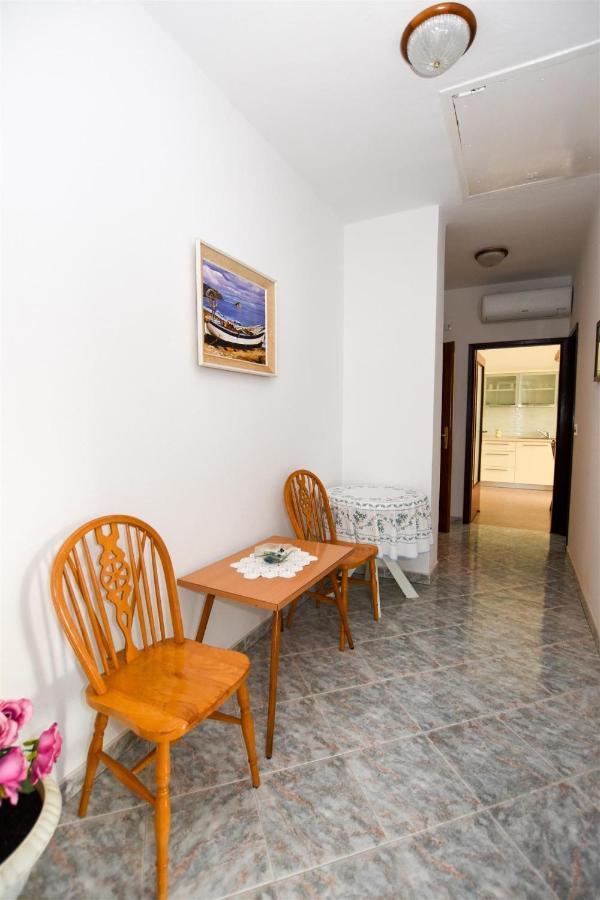 Apartments With A Parking Space Pag - 11358 Pag Town Exteriör bild